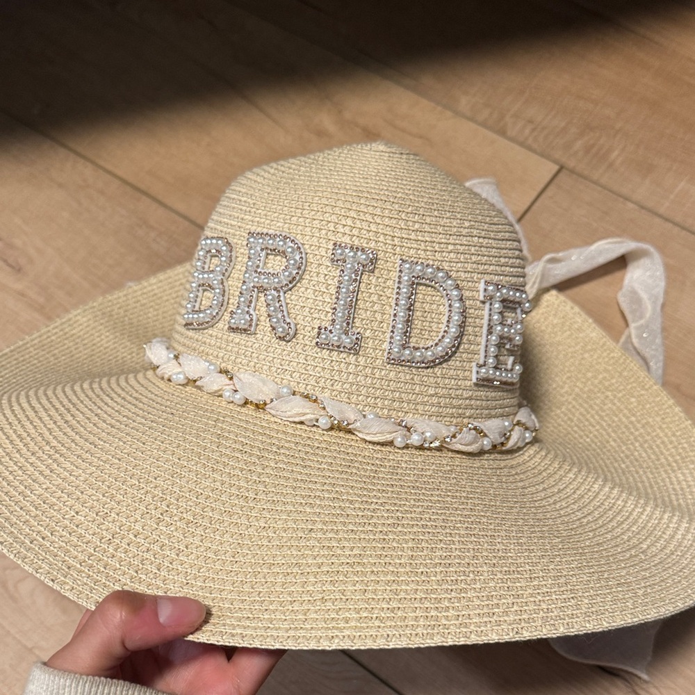 Elegant Cream Bride Sun Hat